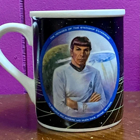 Star Trek Character Mug Set - Black and White - Picture 8 of 9
